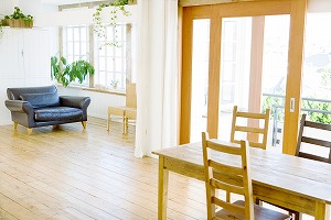 明るい部屋の写真